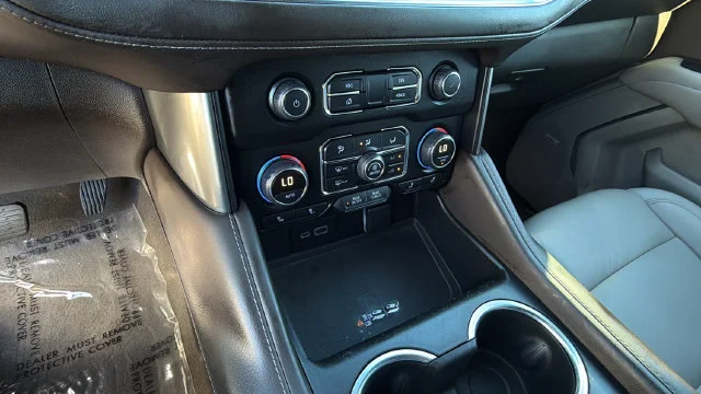 Used 2022 Beige Chevrolet Z71 image 33