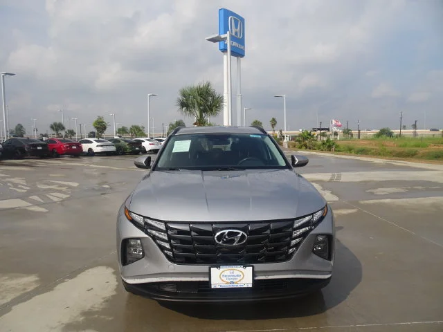 Used 2024 Shimmering Silver Hyundai SEL image 2