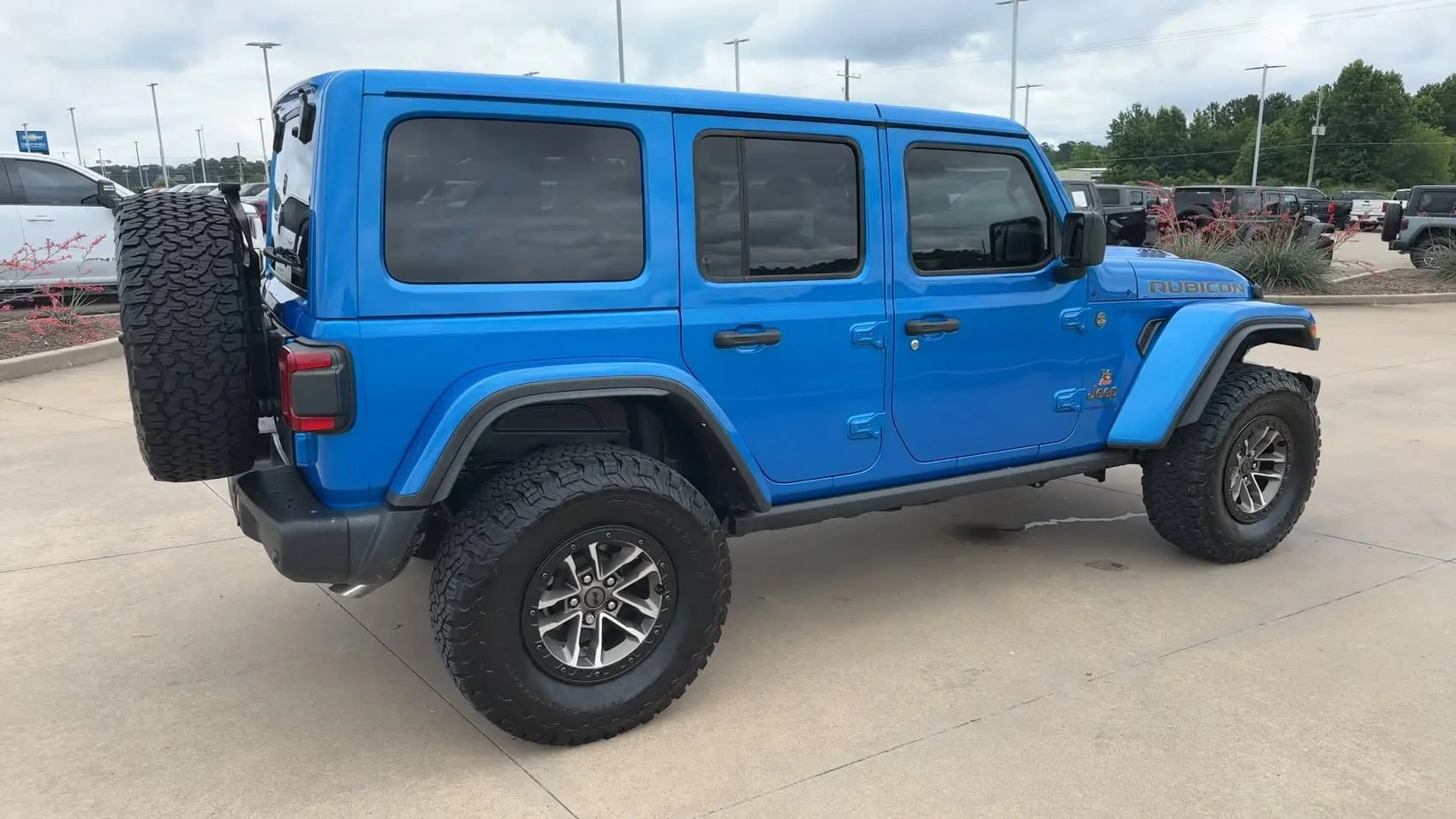 Used 2024 Hydro Blue Pearlcoat Jeep Rubicon 392 image 9