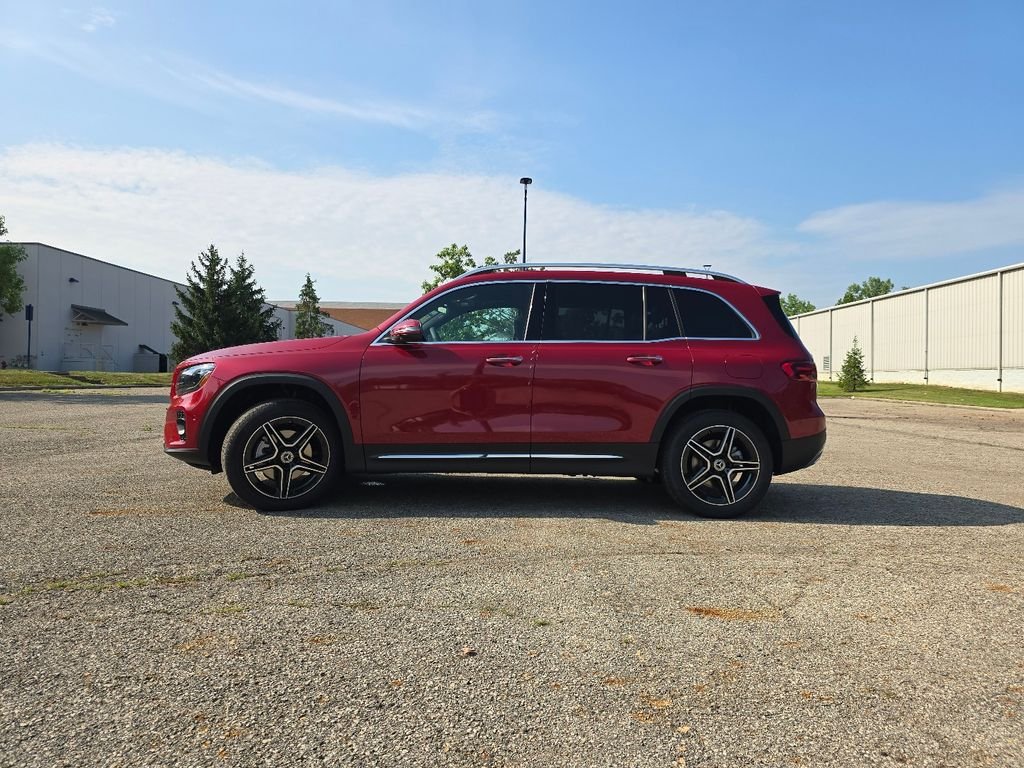 New 2026 MANUFAKTUR Patagonia Red Metallic Mercedes-Benz GLB 250 image 13