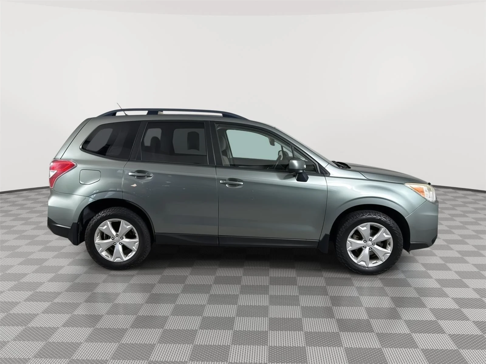 Used 2014 Green Subaru 2.5i Premium image 4