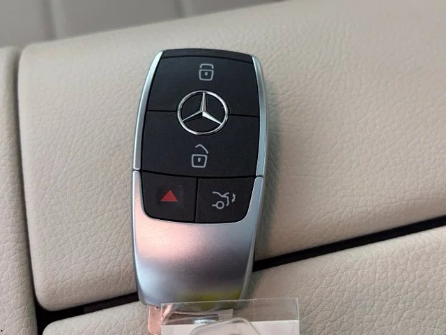 Used 2024 White Mercedes-Benz GLS 450 image 32