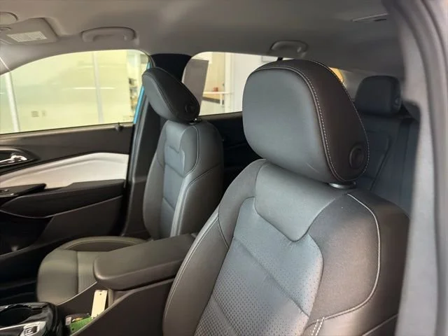 2026 Chevrolet Trax LT - Photo 12