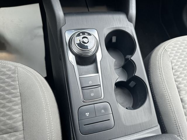 Used 2020 Gold Ford SE image 22