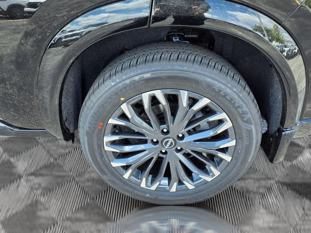 New 2026 Super Black Nissan Platinum image 21