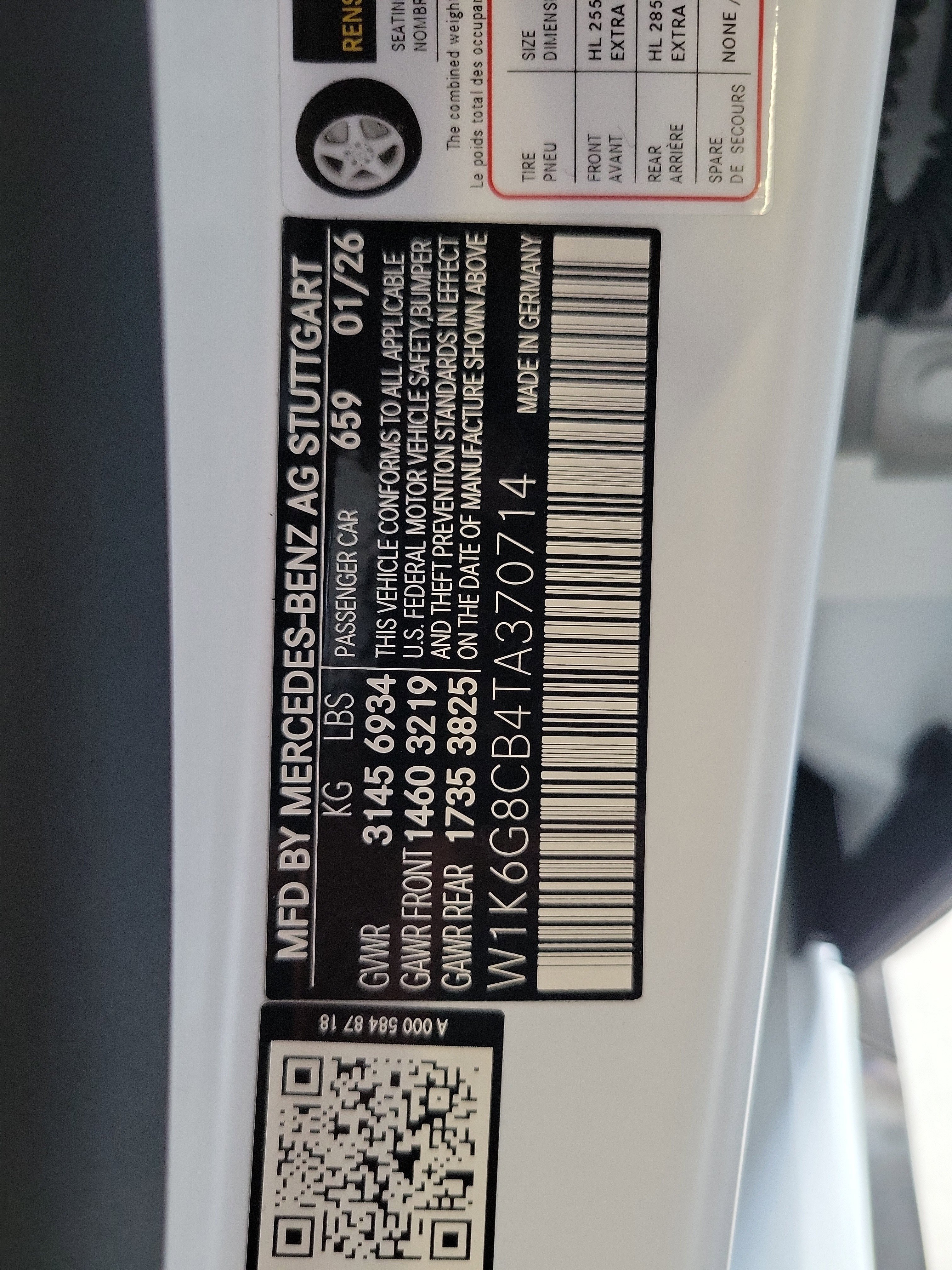 New 2026 MANUFAKTUR Moonlight White Magno Mercedes-Benz AMG® S 63 E 4MATIC® Sedan image 60