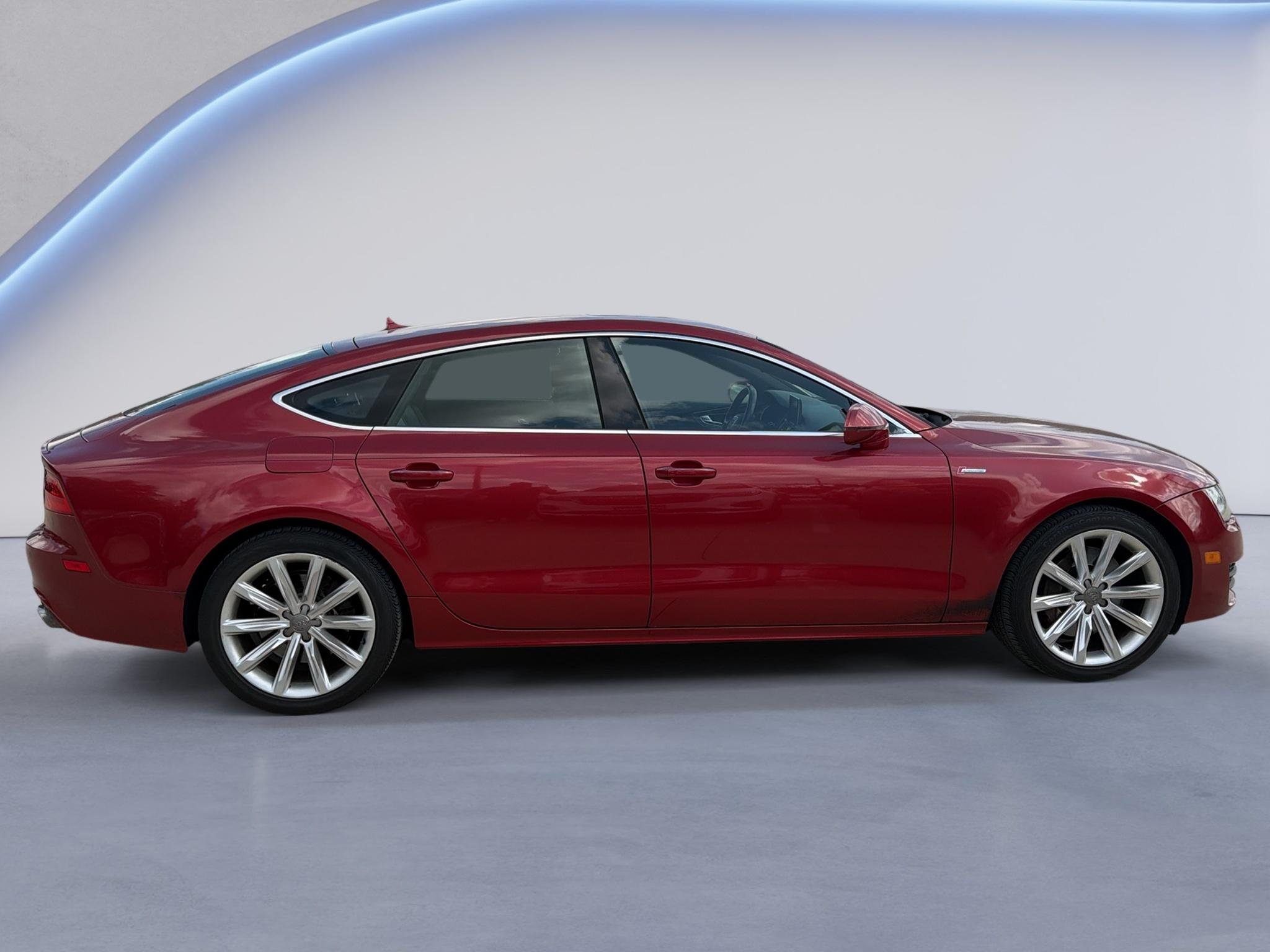 Used 2013 Garnet Red Pearl Effect Audi 3.0 Premium Plus image 5