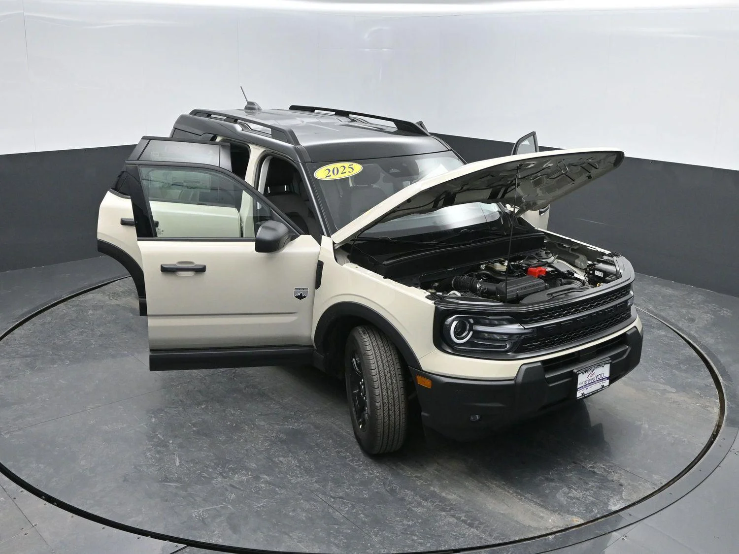 New 2025 Desert Sand Ford Big Bend® image 43