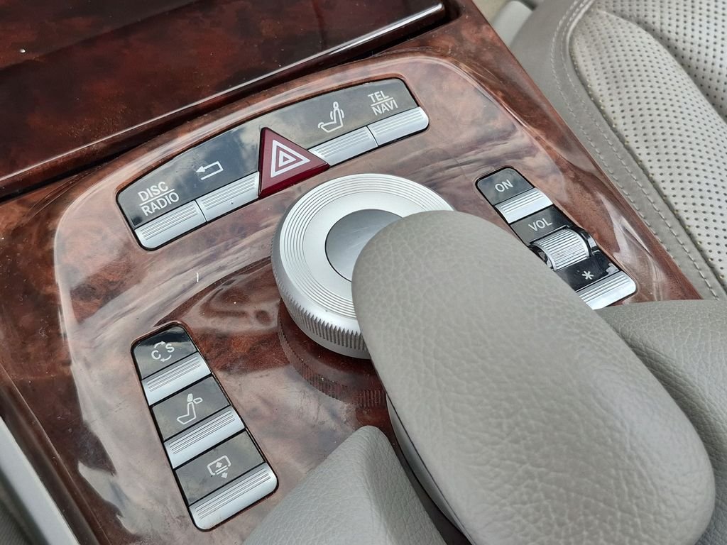 Used 2010 Silver Mercedes-Benz S 550 image 27