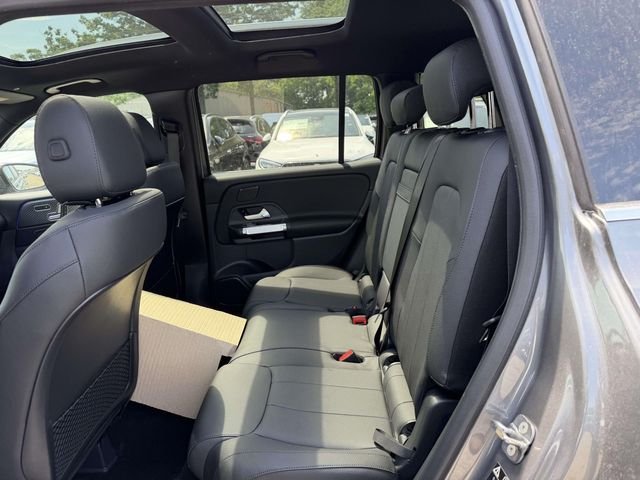 New 2026 Mountain Grey Metallic Mercedes-Benz GLB 250 image 33