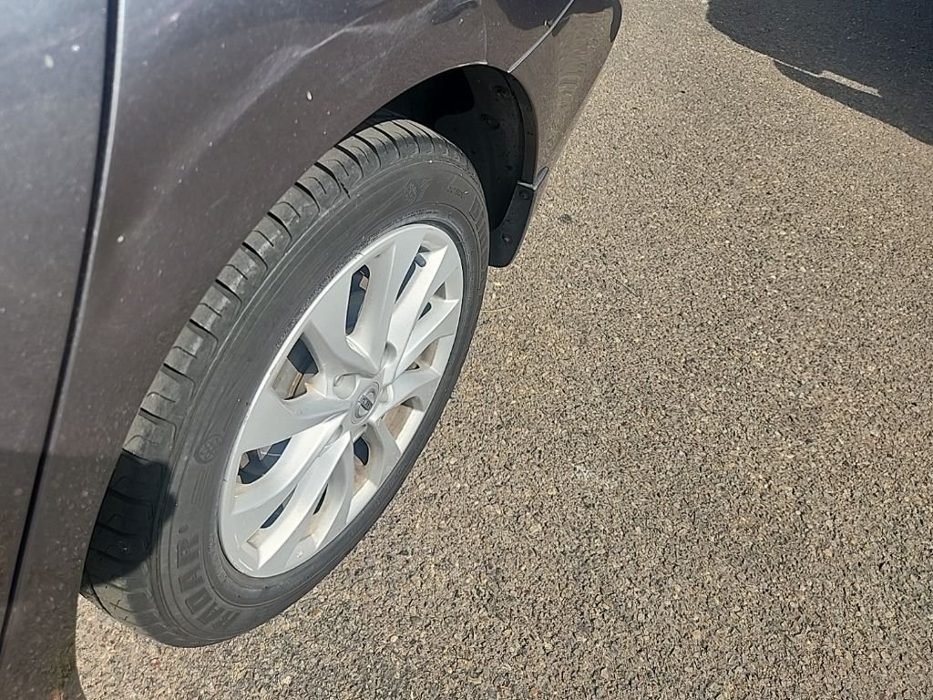 Used 2019 Gray Nissan SV image 8