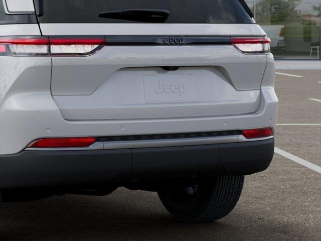 New 2026 Bright White Clear-Coat Exterior Paint Jeep Laredo image 73