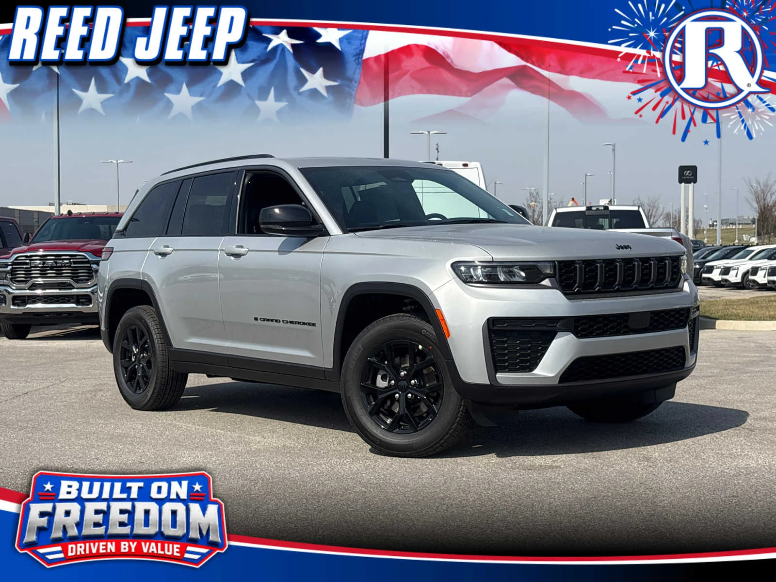 2026 Jeep Grand Cherokee Laredo Altitude