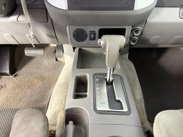 Used 2013 Silver Nissan SV image 17