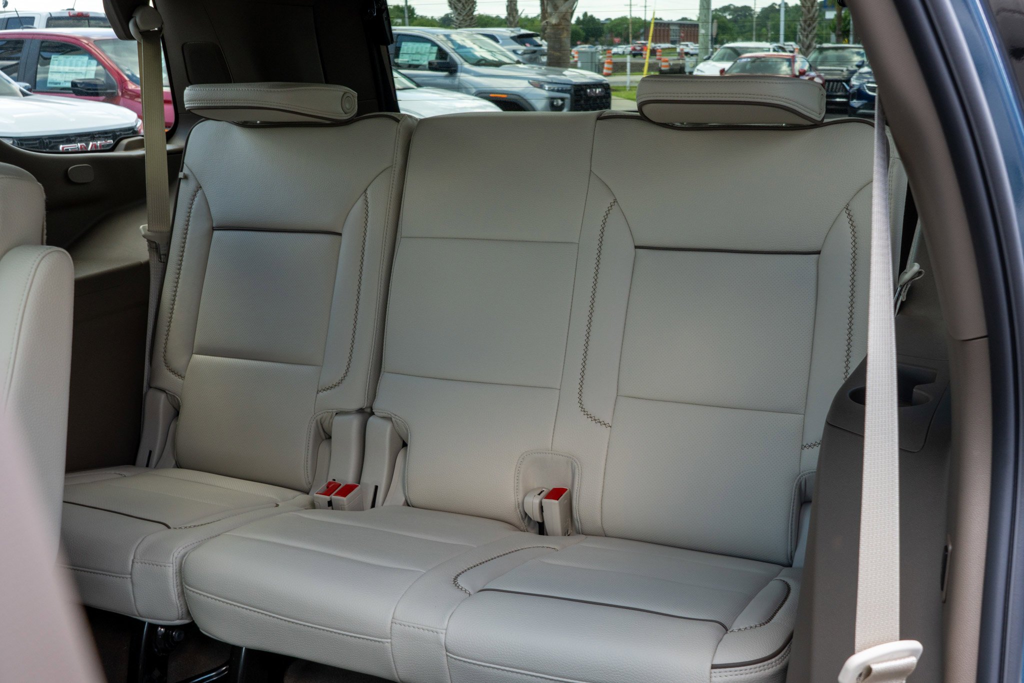 2026 GMC Yukon Denali - Photo 32