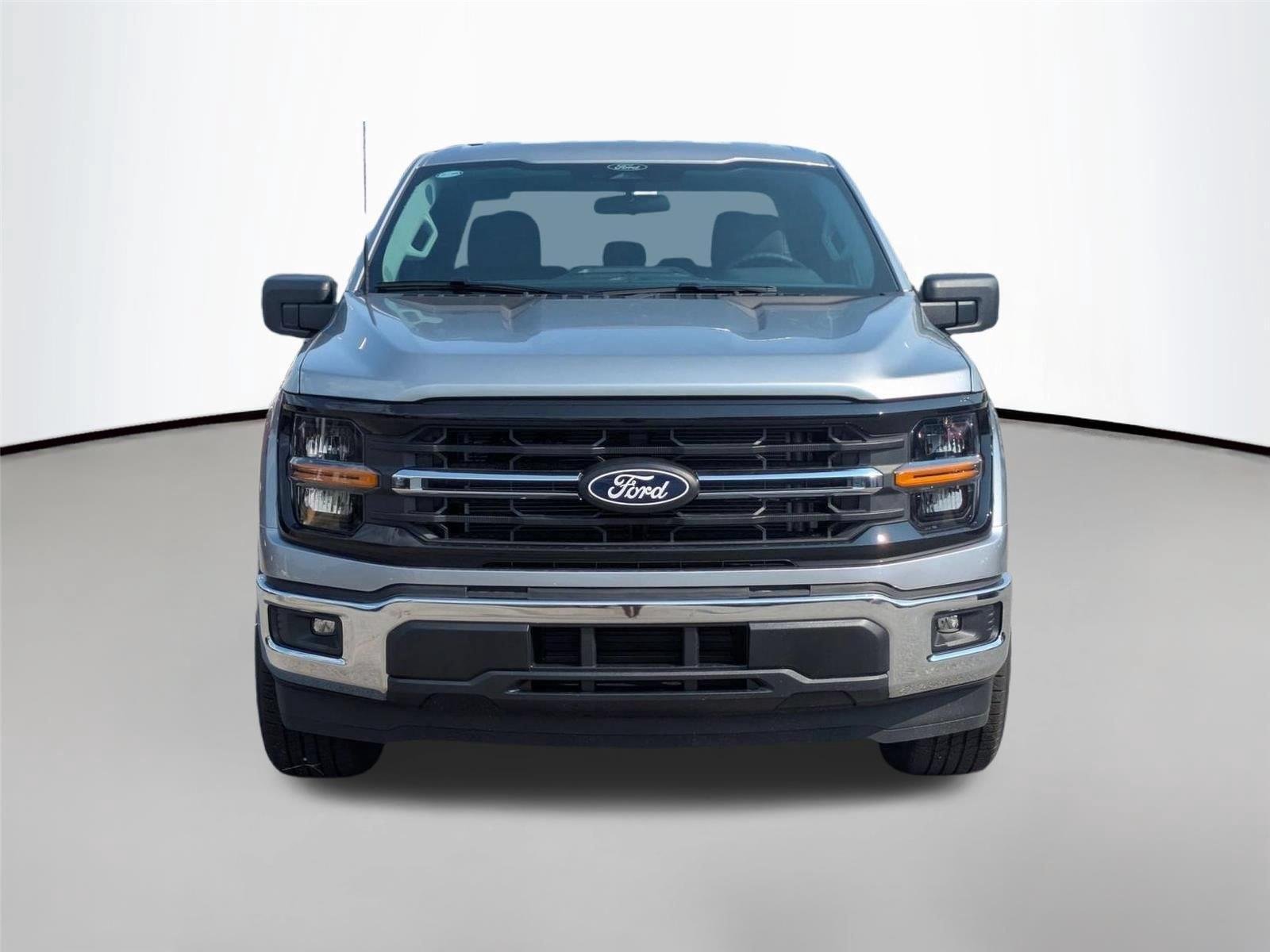 New 2026 Iconic Silver Metallic Ford XLT image 2