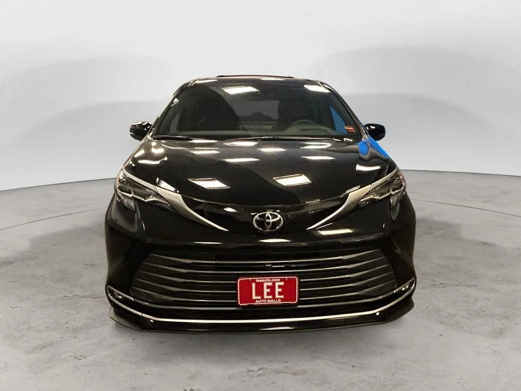 New 2026 Midnight Black Metallic Toyota Platinum image 8