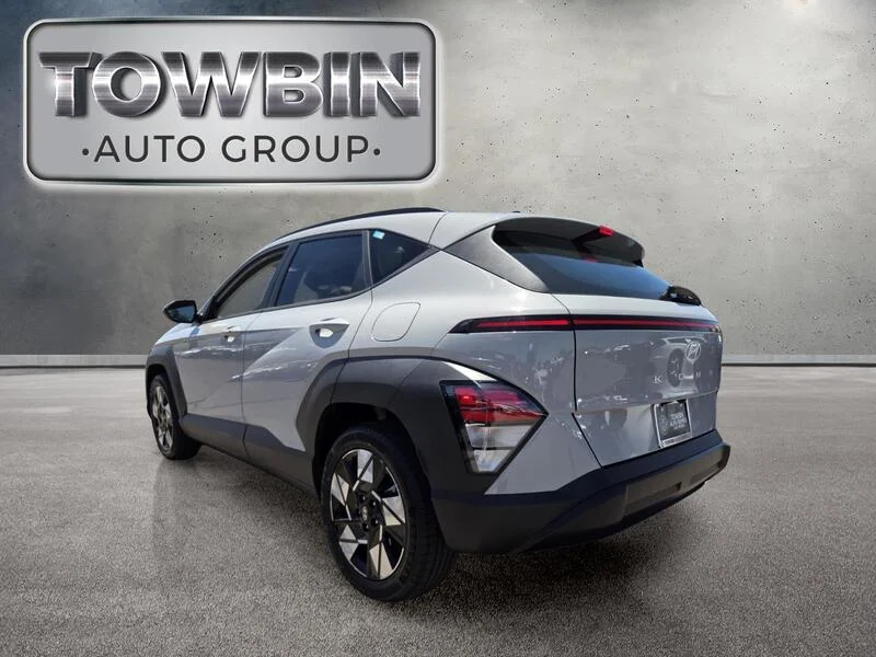 Used 2024 Cyber Gray Metallic HYUNDAI SEL FWD image 6