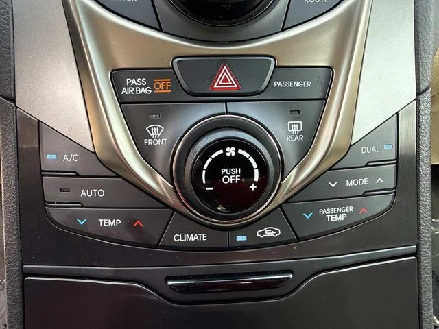 Used 2013 Brown Hyundai Base image 31
