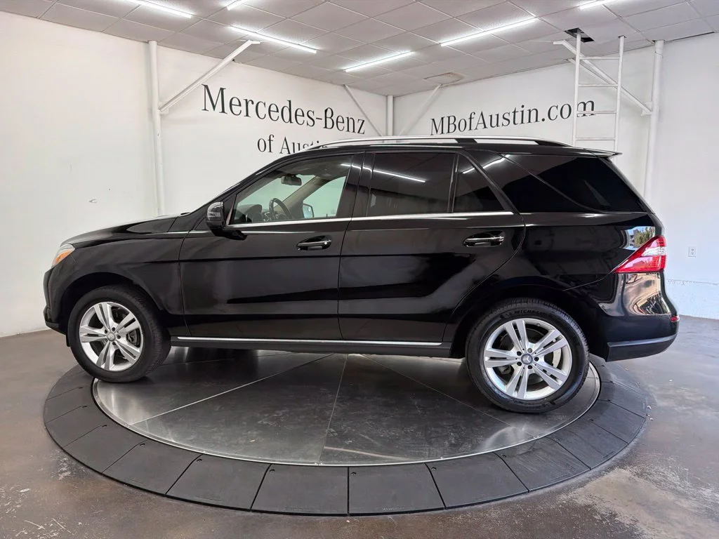 Used 2013 Black Mercedes-Benz ML 350 image 4