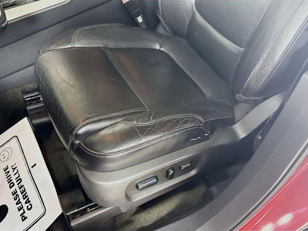Used 2013 Ruby Red Metallic Tinted Clearcoat Ford XLT image 22