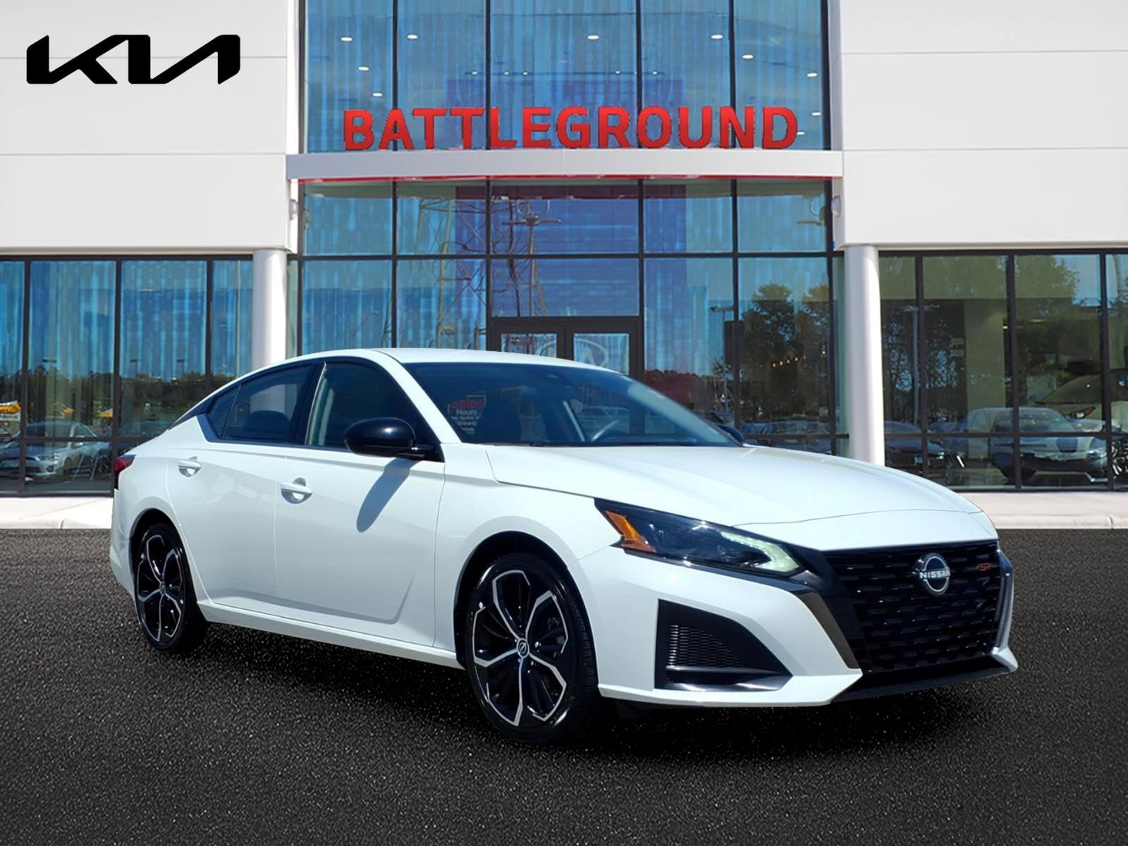 2024 Nissan Altima 2.5 SR's photo