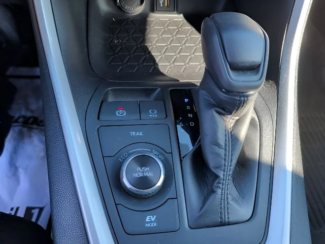 Used 2024 White Toyota LE image 24