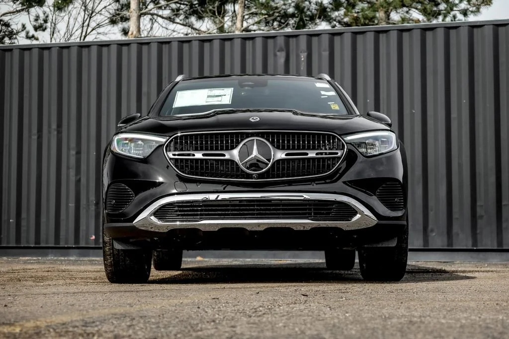 New 2026 Black Mercedes-Benz GLC 300 image 38