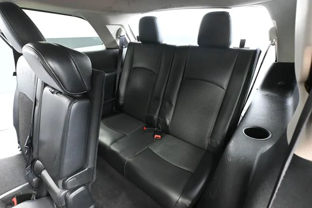 Used 2017 Gray Dodge Crossroad image 38