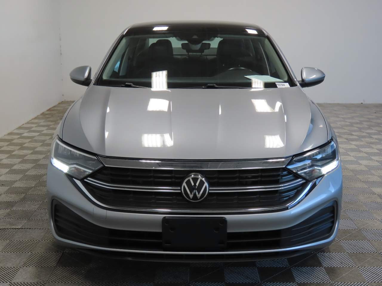 3VW7M7BU4RM057983