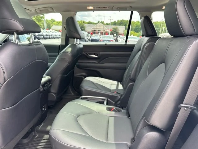 Used 2025 Beige Toyota XLE image 14