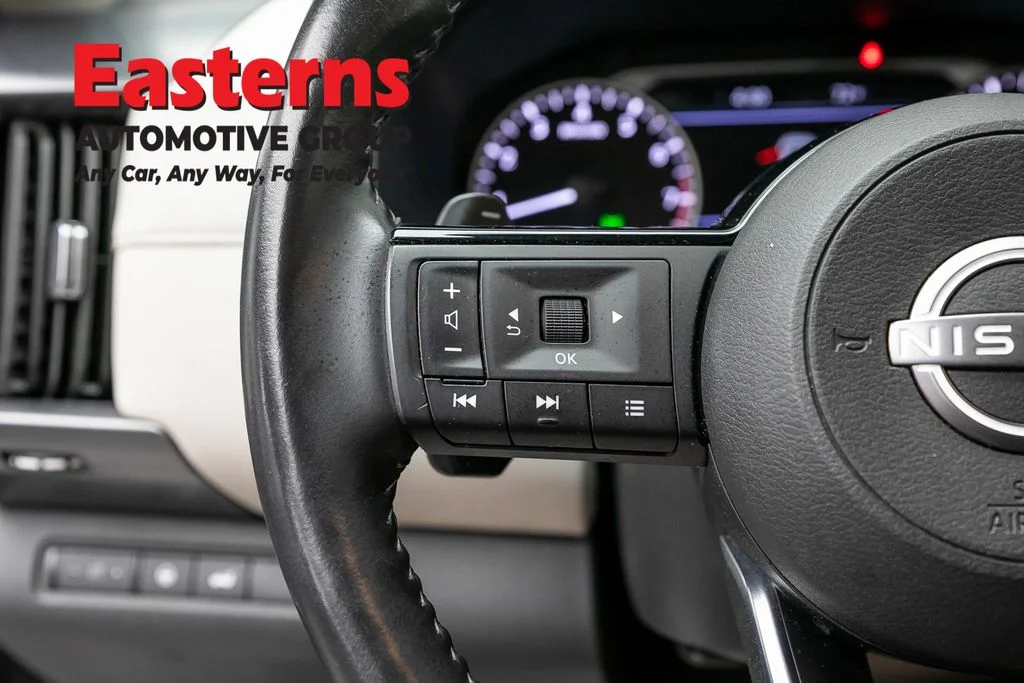 Used 2023 Gray Nissan SL image 14