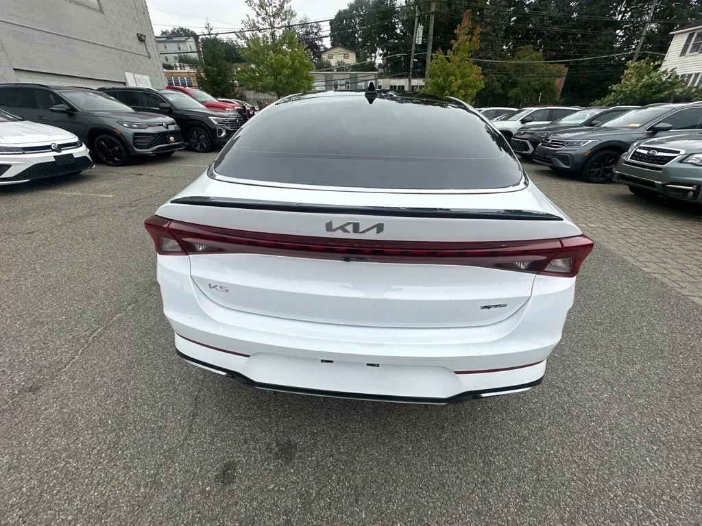 Used 2023 White Kia GT-Line image 5