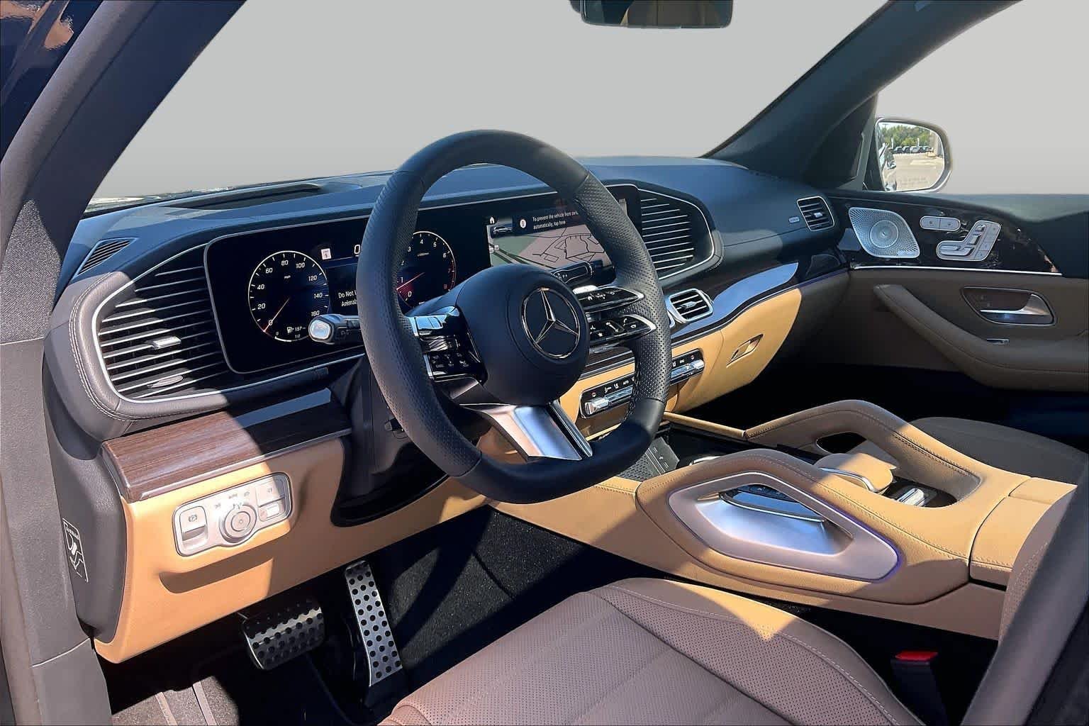 Used 2026 Obsidian Black Metallic Mercedes-Benz GLS 450 image 17