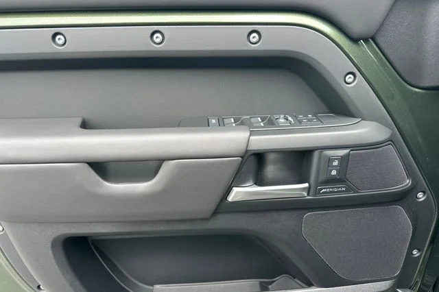 New 2026 Woolstone Green Land Rover S image 10