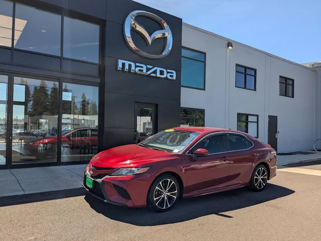 2018 Toyota Camry SE