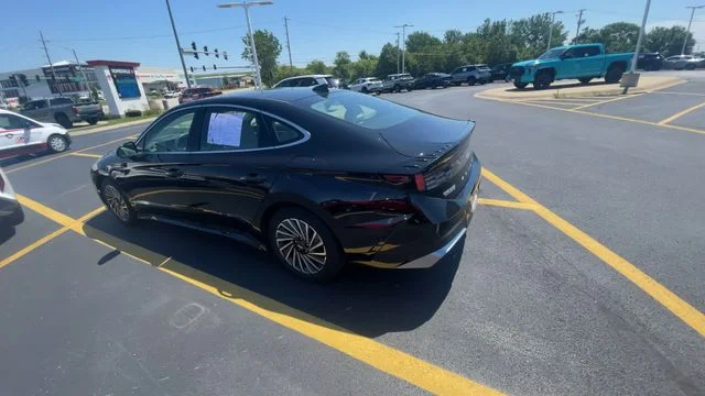 2025 Hyundai Sonata Hybrid SEL - Photo 8