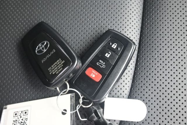 Used 2023 Ice Cap Toyota Limited image 21