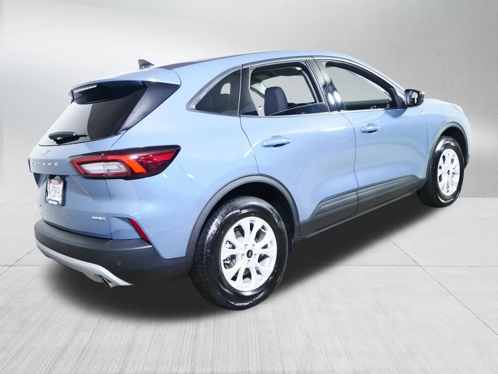 Used 2026 Vapor Blue Metallic Ford Active image 7