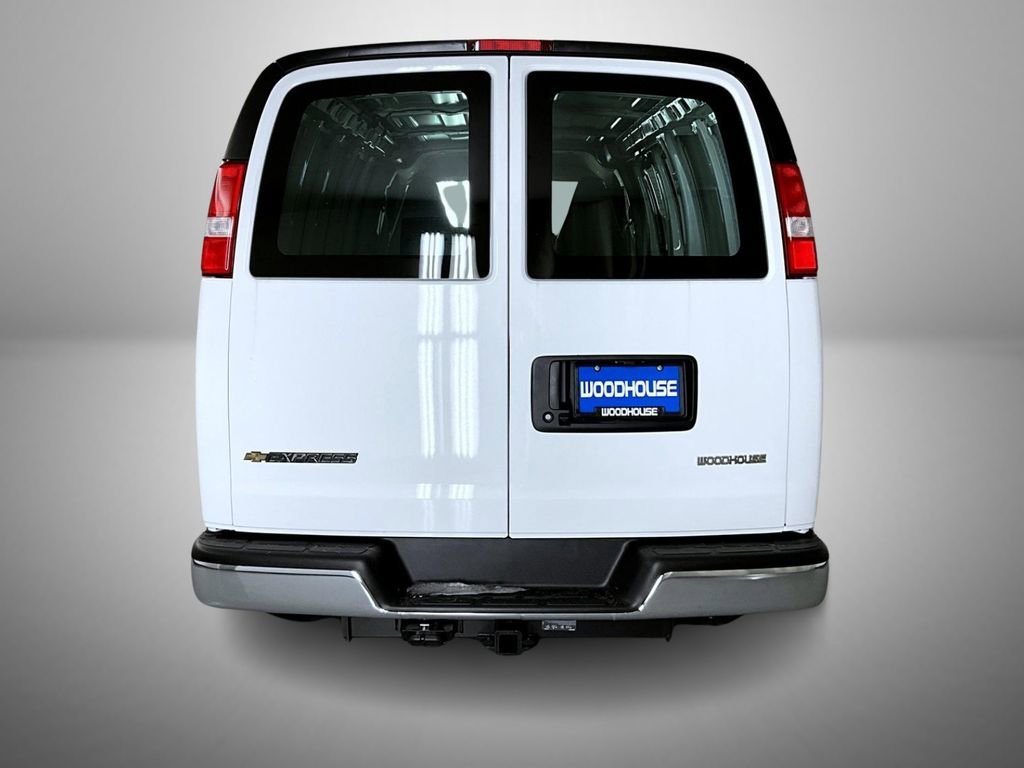 2025 Chevrolet Express Cargo Work Van - Photo 6