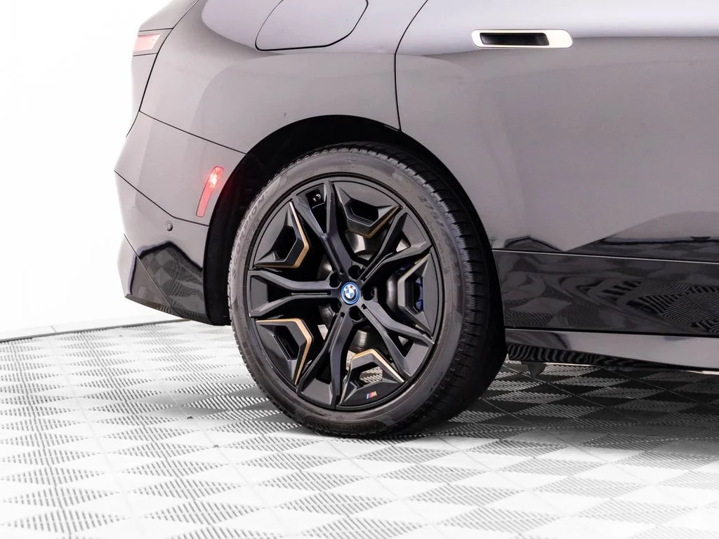 Used 2023 Black BMW M60 image 32