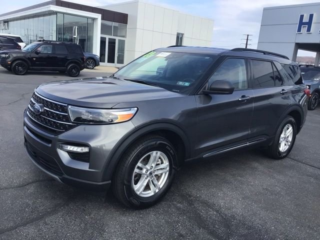 Certified Used 2023 Carbonized Gray Metallic Ford XLT image 2