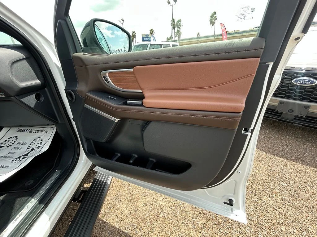 New 2027 Star White Metallic Tri-Coat Ford MAX King Ranch® image 25