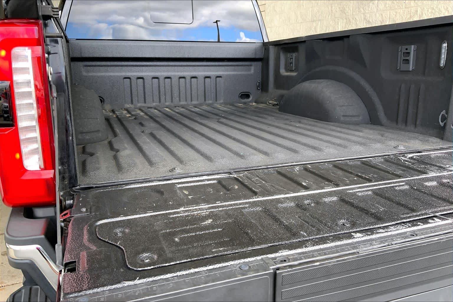 Used 2024 Agate Black Ford LARIAT image 32