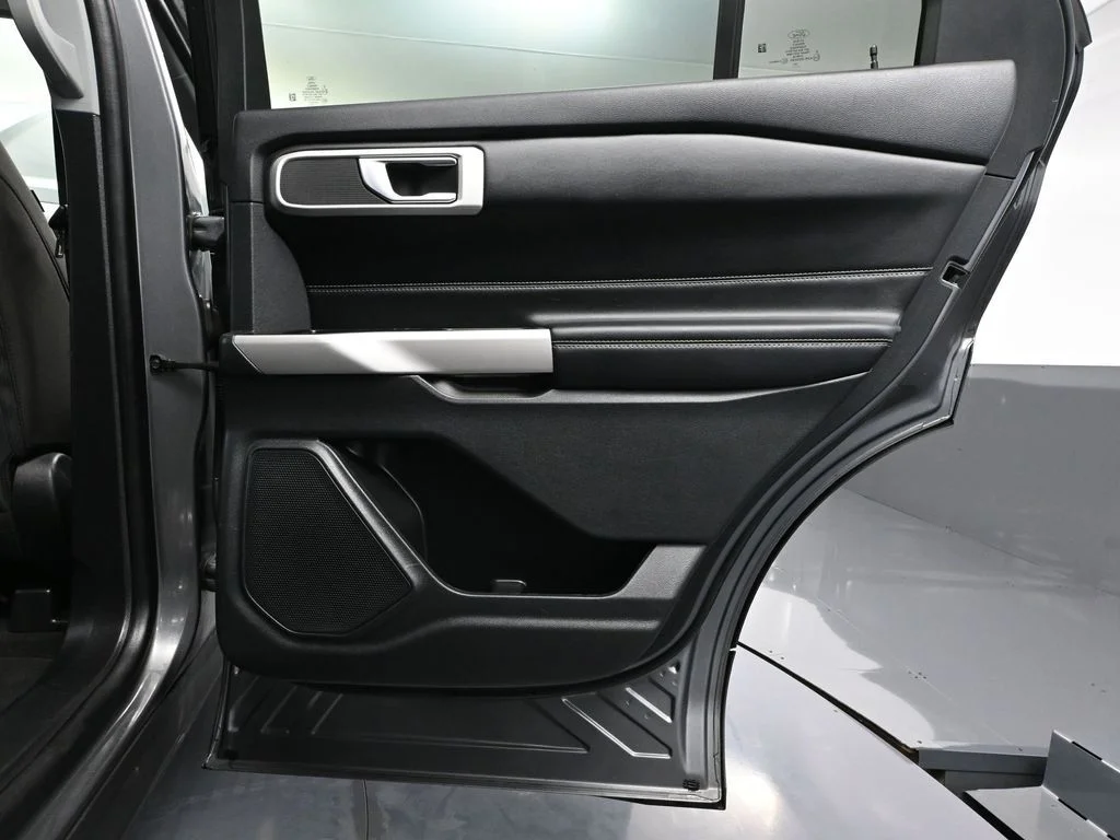 2023 Ford Explorer XLT - Photo 42