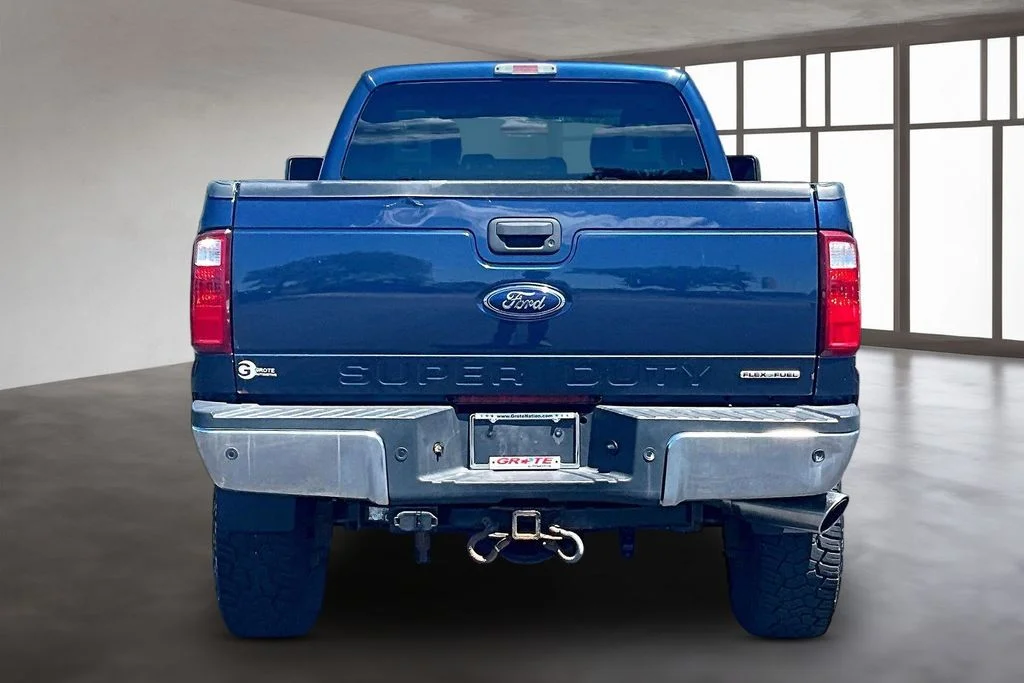 Used 2016 Blue Ford XLT image 4