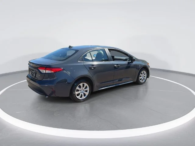 Used 2024  Toyota LE image 8