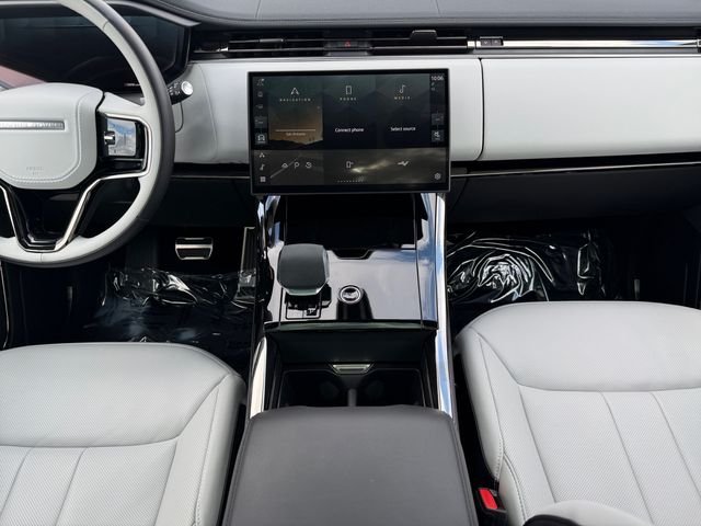 Certified Used 2025 White Land Rover Dynamic SE image 15
