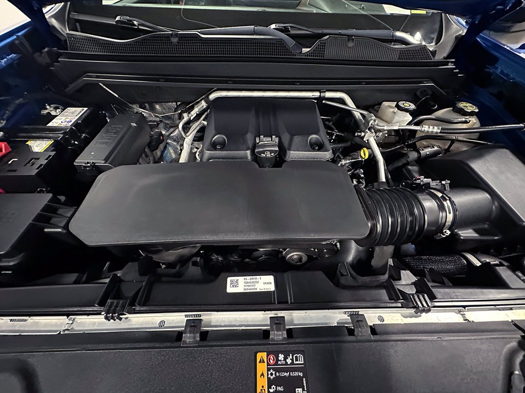 Used 2024 Blue Chevrolet Z71 image 37