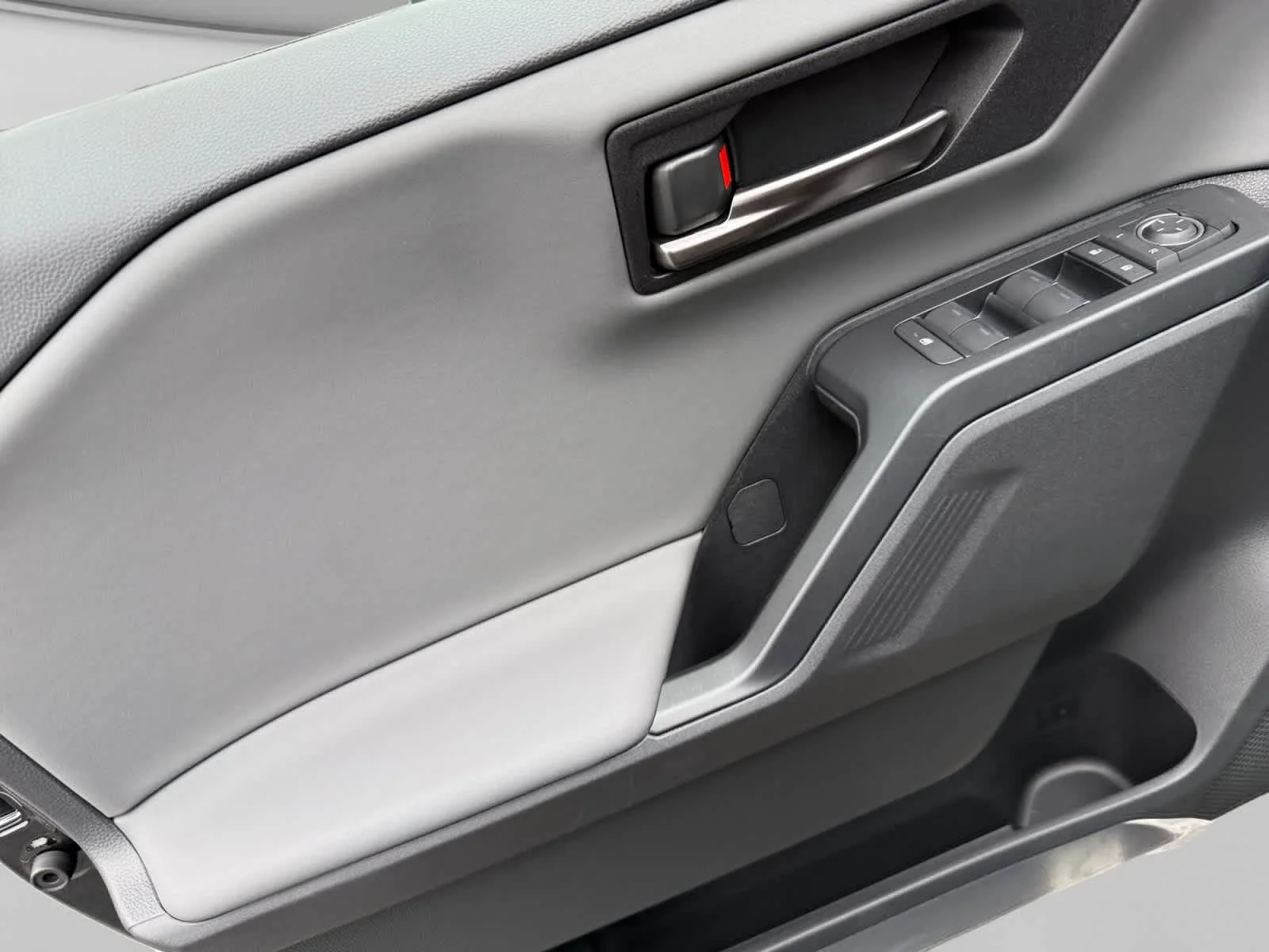 2026 Toyota RAV4 Plug-in Hybrid GR Sport - Photo 10